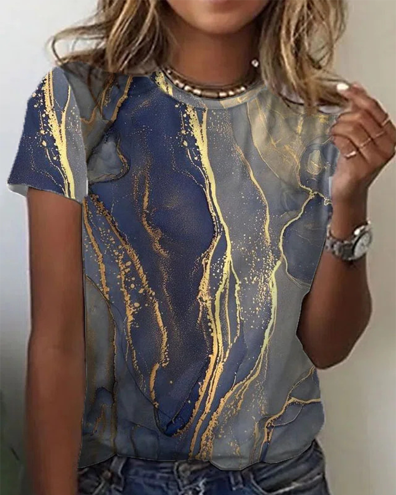 Simple round neck printed t-shirt