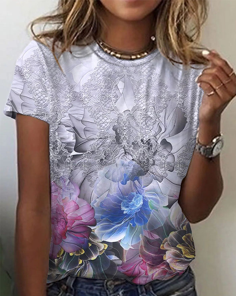 Simple round neck printed t-shirt