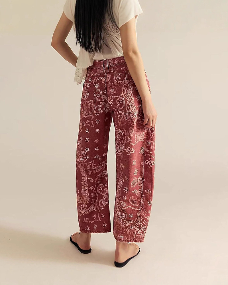 Loose Fit Print Mid Rise Jeans